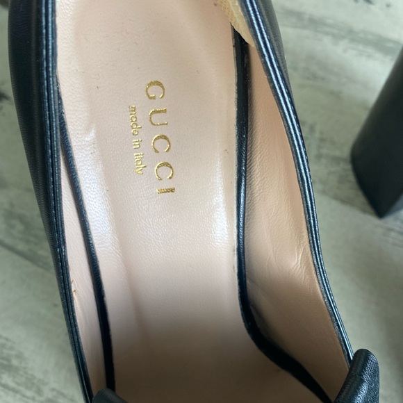 Gucci black high heel kiltie pumps. 6/36 - Picture 5 of 11